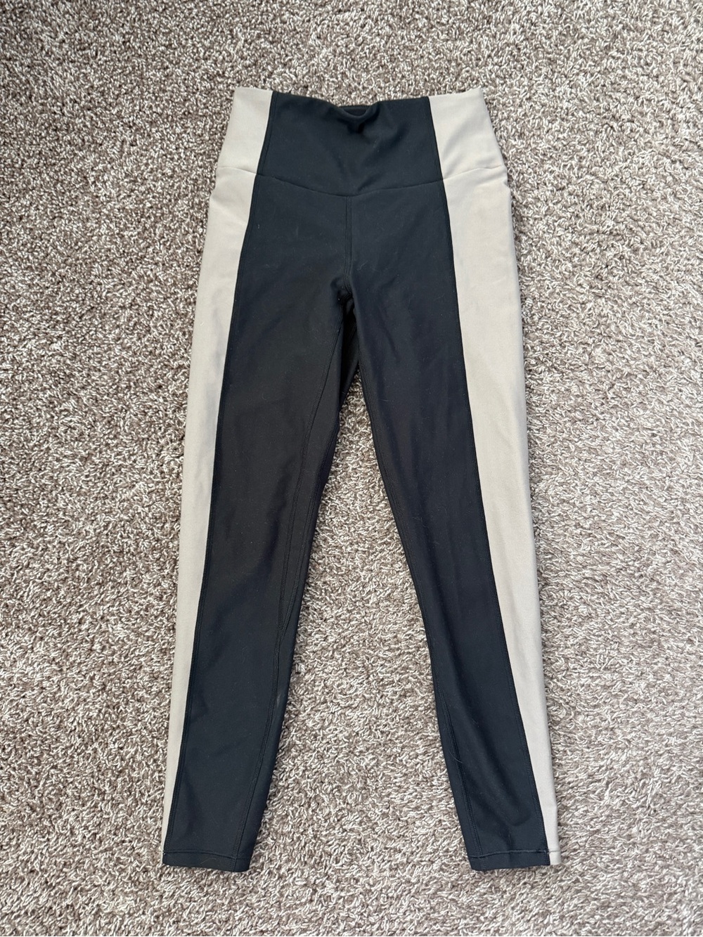 Women’s Black and Cream Colorblock High-Rise Leggings